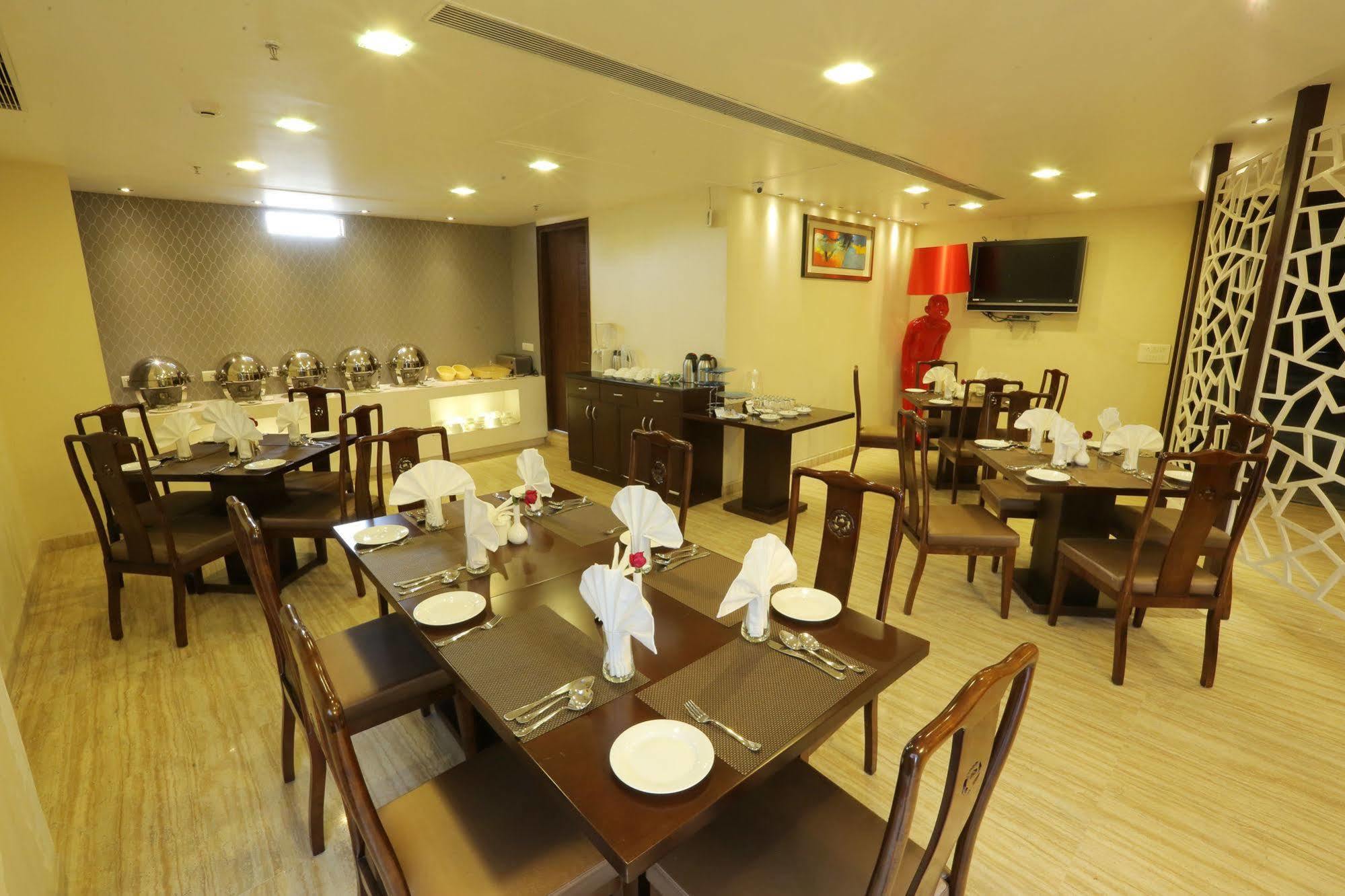 Five Elements Hotels Delhi- North Avenue Νέο Δελχί Εξωτερικό φωτογραφία