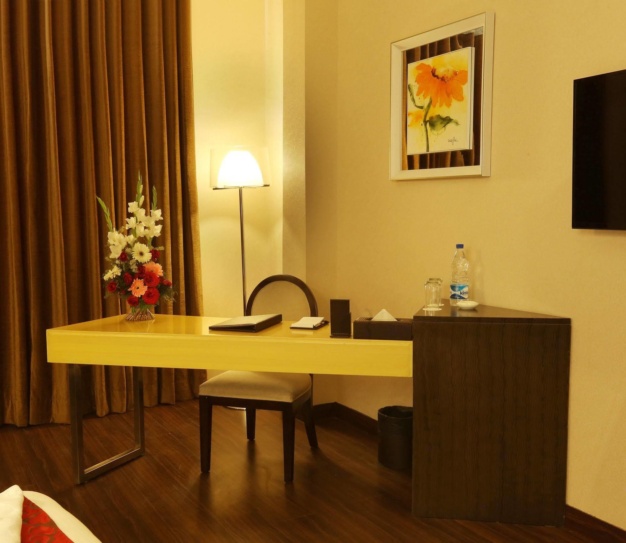 Five Elements Hotels Delhi- North Avenue Νέο Δελχί Εξωτερικό φωτογραφία