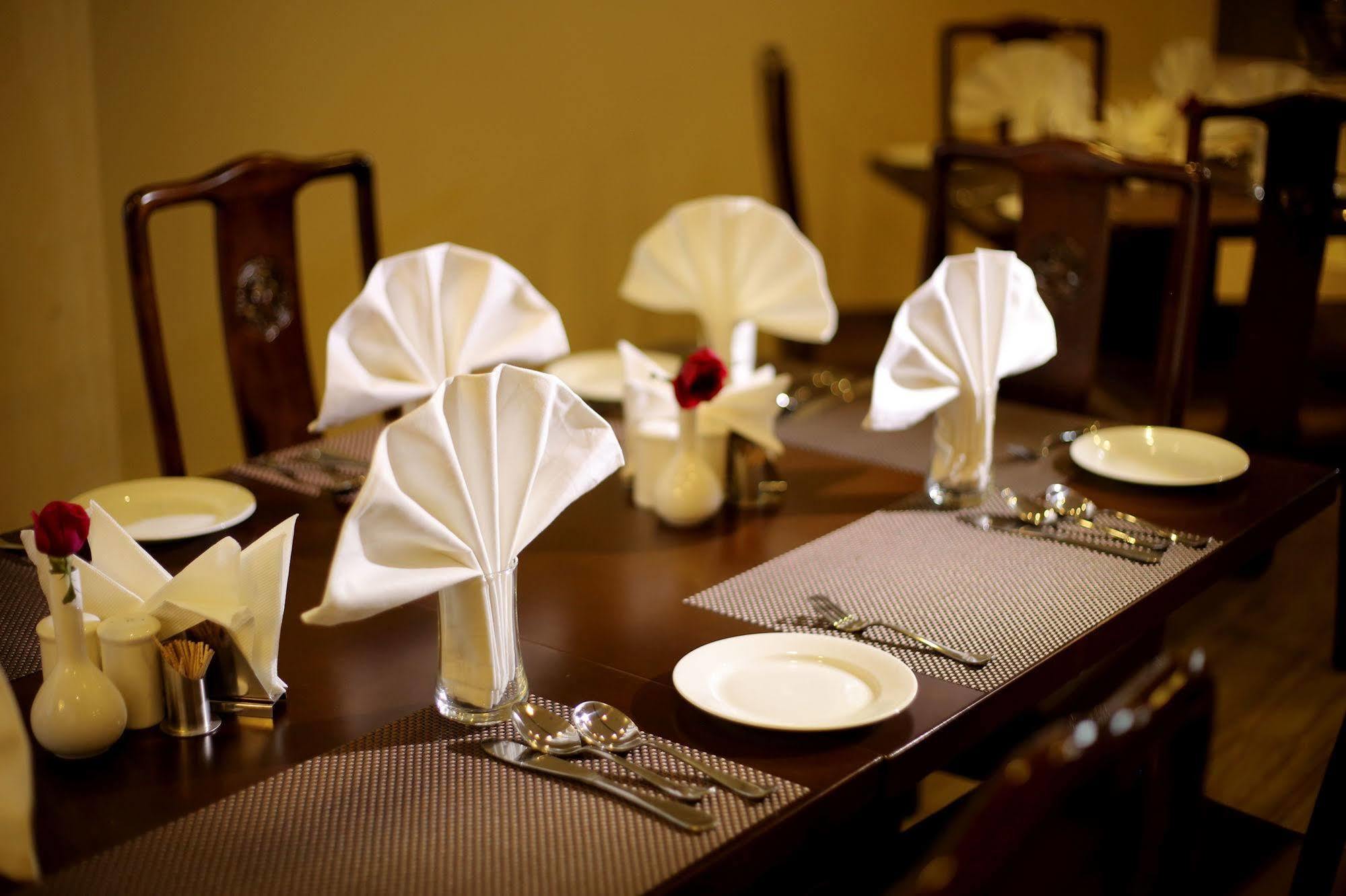 Five Elements Hotels Delhi- North Avenue Νέο Δελχί Εξωτερικό φωτογραφία
